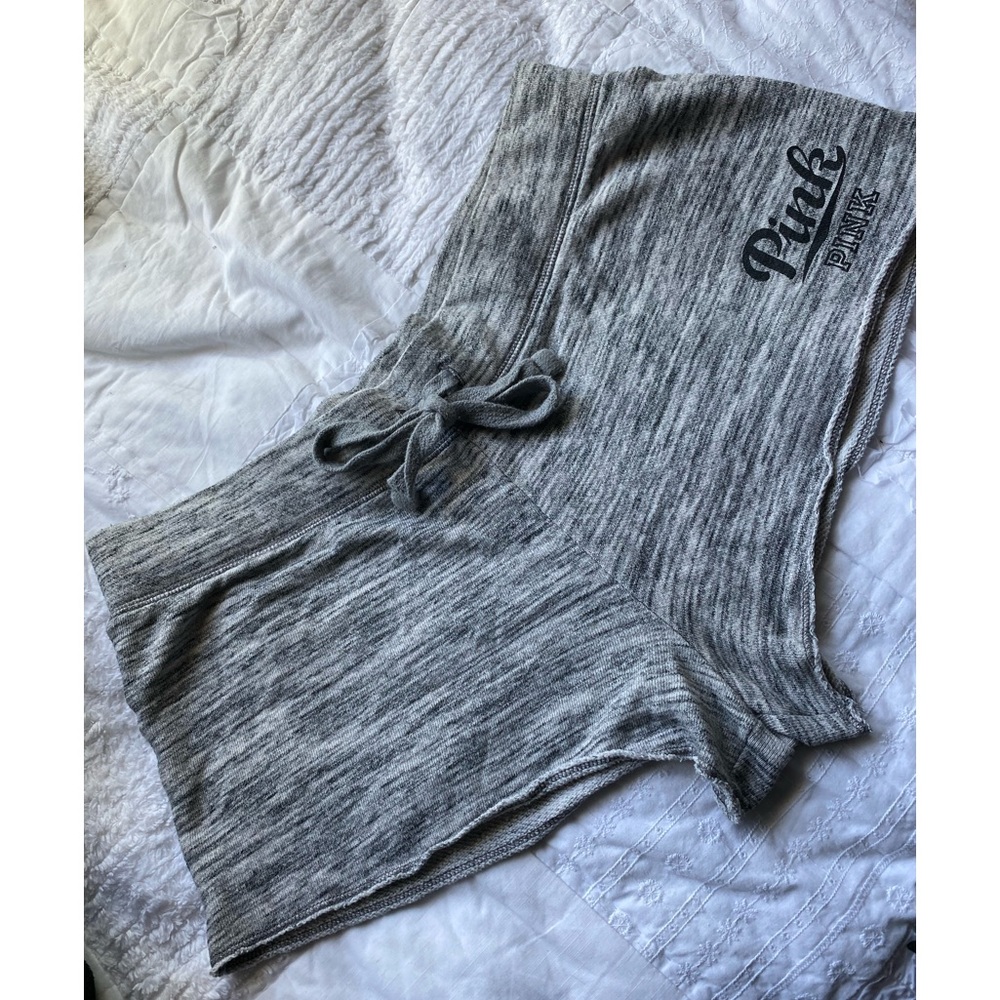 PINK VICTORIAS SECRET GRAY SHORTS S/P